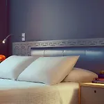 Nu Hotel